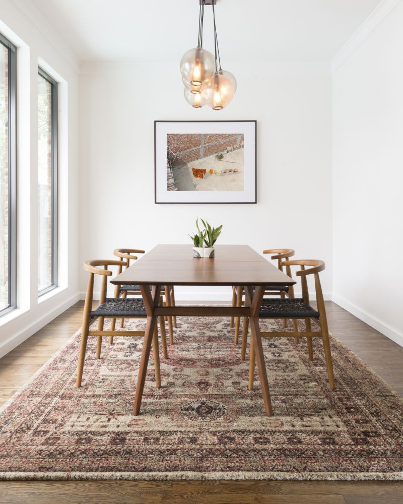 Dining room area rug | Messina's Flooring