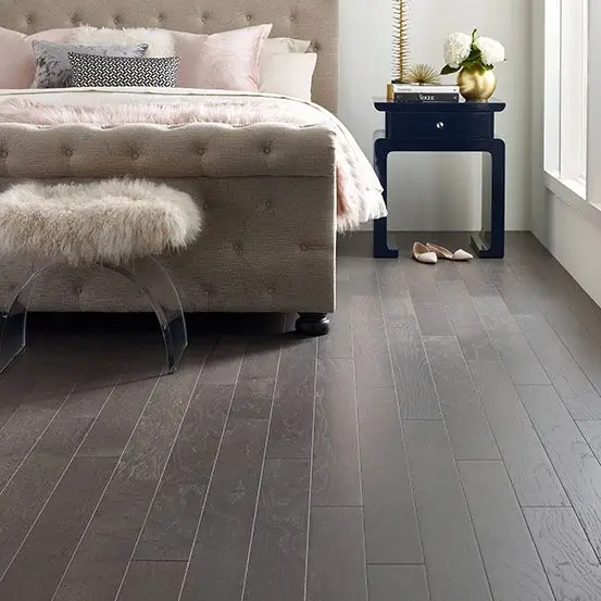 Bedroom hardwood flooring | Messina's Flooring