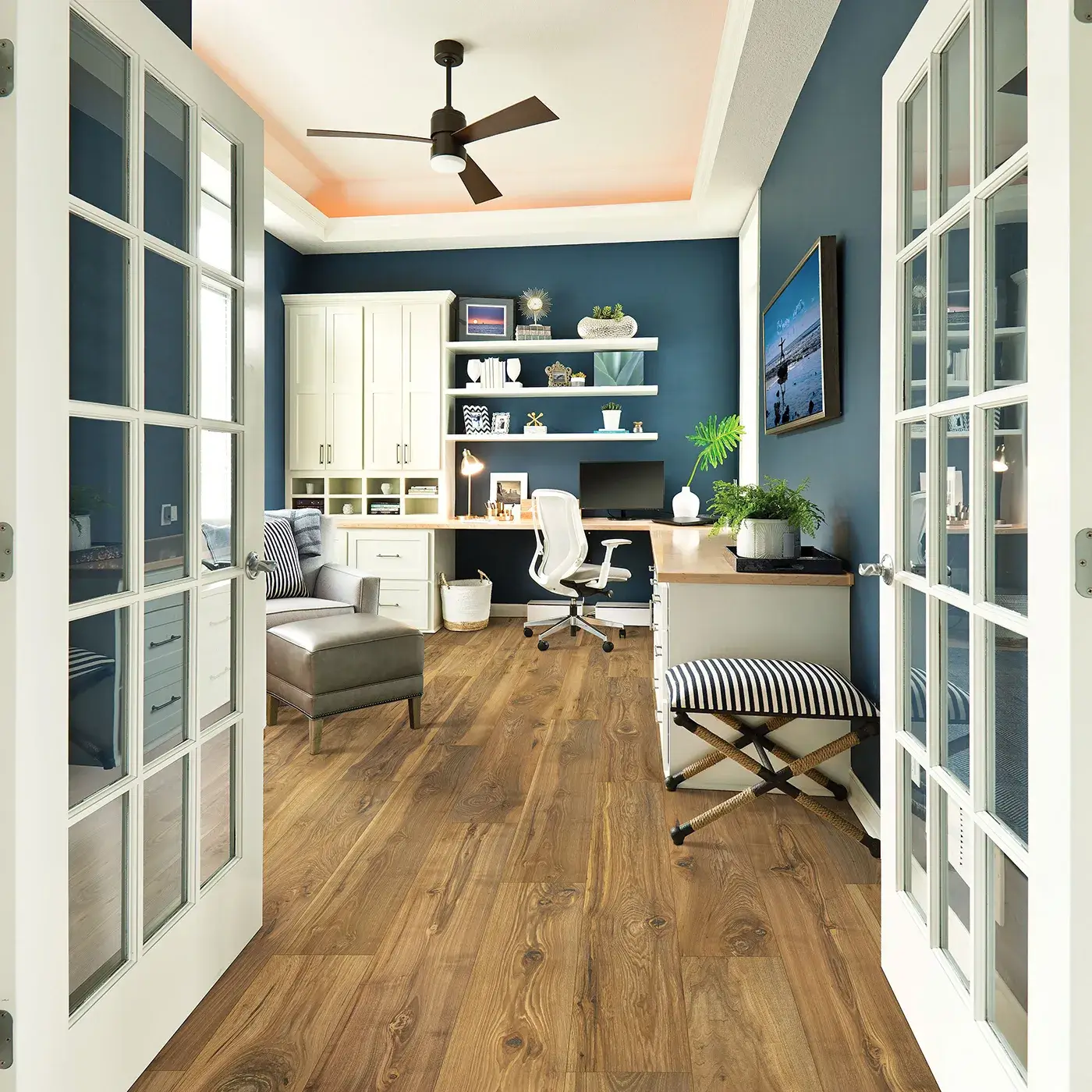 33607_03_room Mohawk Laminate Flooring in home office | Messina's Flooring